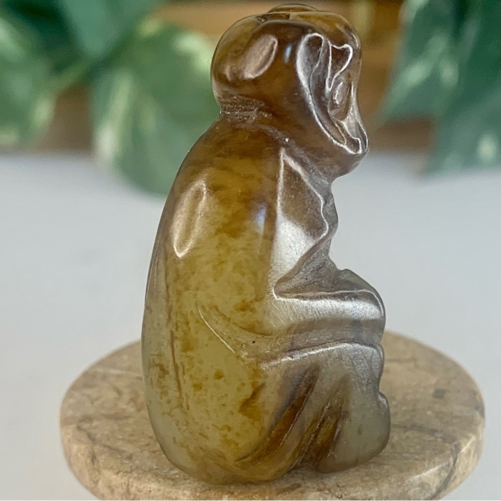 Vintage Chinese Zodiac Jade Monkey Pendant Bead Hand Carved Miniature Animal 1.7 - Picture 8 of 12